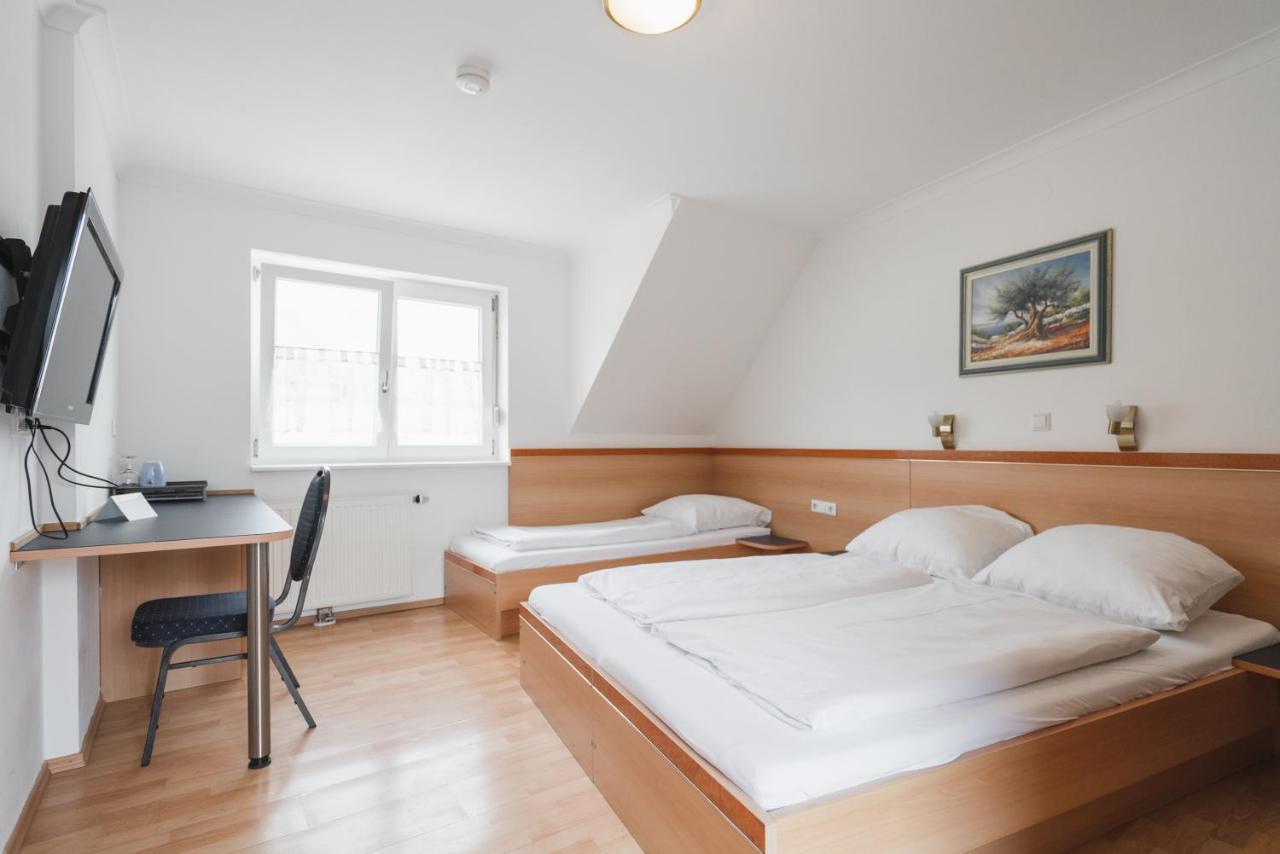 Park Hotel & Gaestehaus Rust Dış mekan fotoğraf