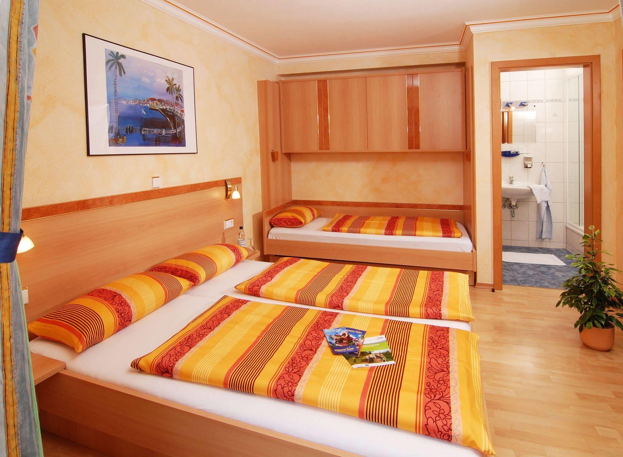 Park Hotel & Gaestehaus Rust Dış mekan fotoğraf